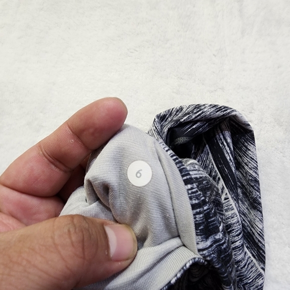 Lululemon Women's Wunder Under Crop Heat Wave Black White Size 6 - Picture 5 of 9